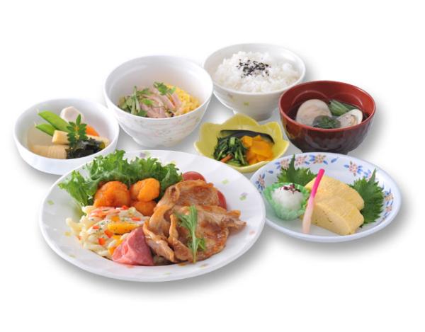 豚のしょうが焼き・出し巻きたまご他